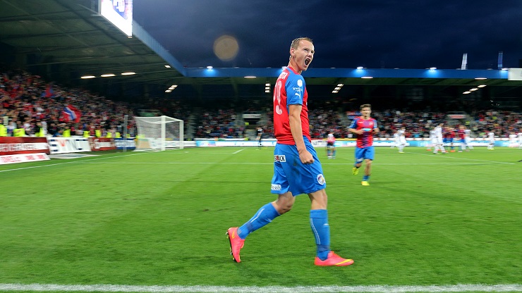 VIDEO | Plzeň přejela Hradec a vede tabulku Synot ligy