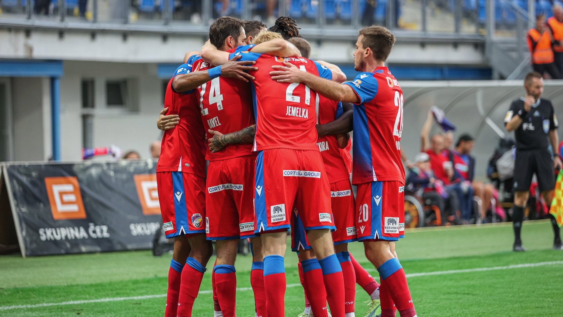 Win against Bohemians returns us to the top » SK Slavia Praha