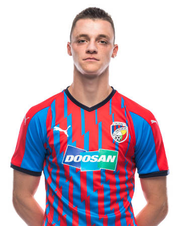 Dominik Janoek #39