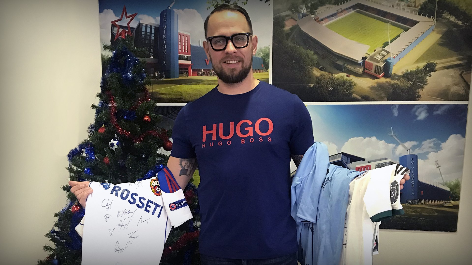 Fanoušek chce podpořit NTKD, do aukce daroval cenné dresy!